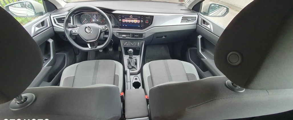 Volkswagen Polo cena 45999 przebieg: 68900, rok produkcji 2018 z Mieszkowice małe 56